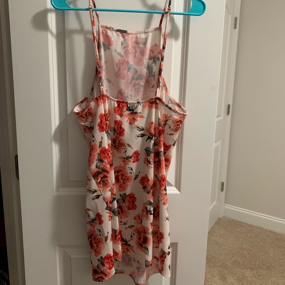 Show me your mumu floral traveler dress - Picture 6 of 7